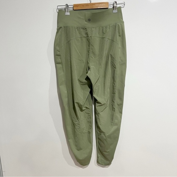 Athleta Run With It pant in Eucalyptus Olive - Picture 6 of 9
